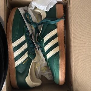 Women’s OG Adidas Samba - Brand New with Tags